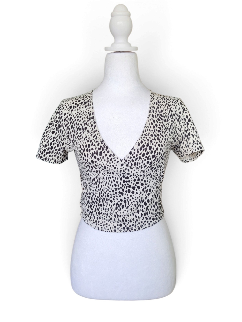 Brandy Melville Rae Cheetah /Leopard Wrap Crop Top OS